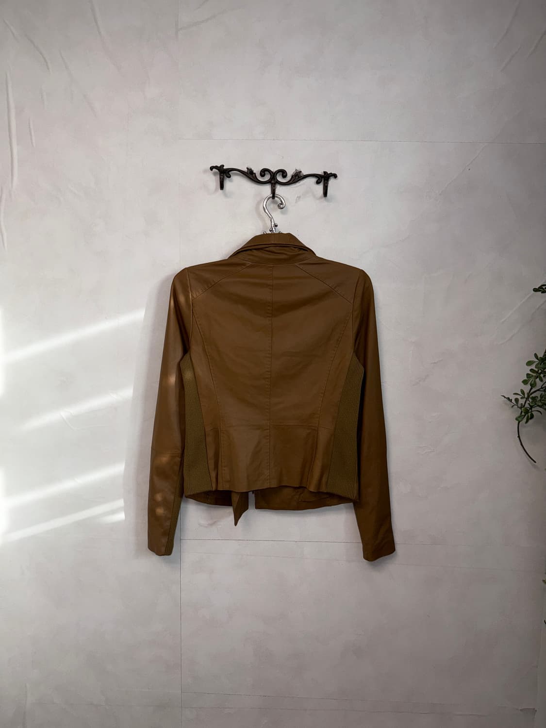 Mocha brown goat skin two way draped jk 상품이미지4