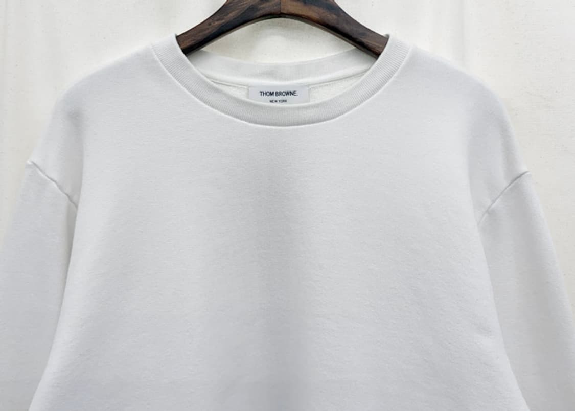 톰브라운 백삼선 맨투맨 상품이미지2