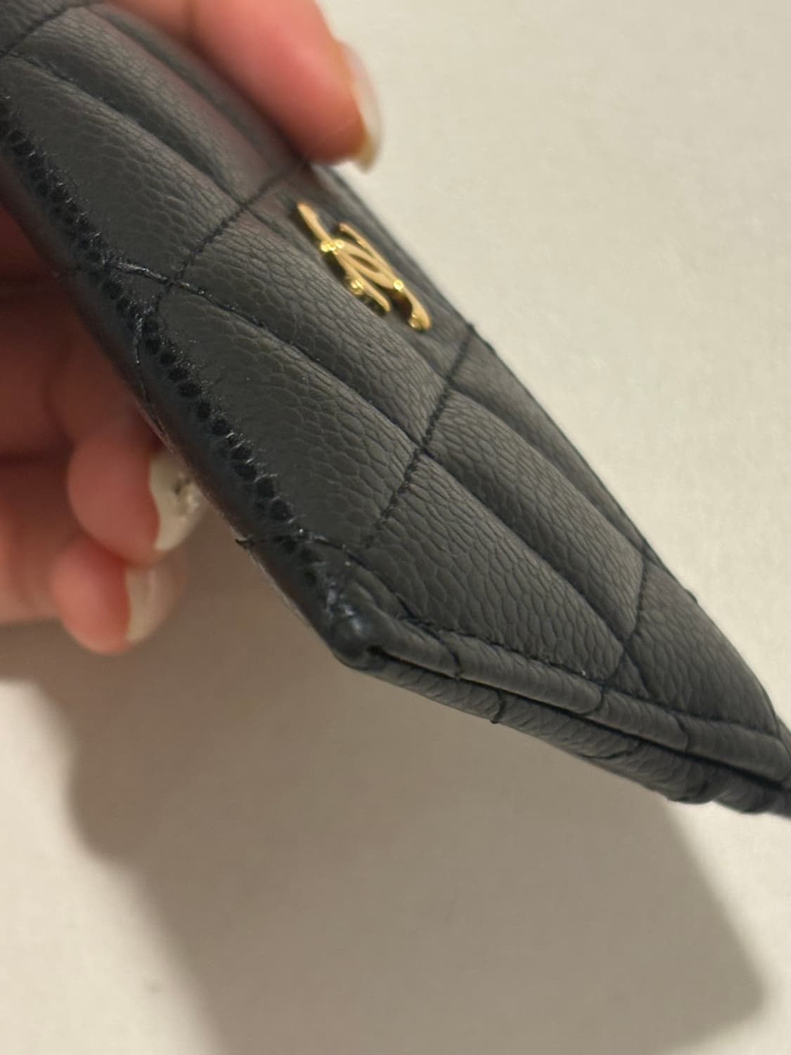 샤넬 클래식 캐비어 금장 카드지갑 상품이미지8