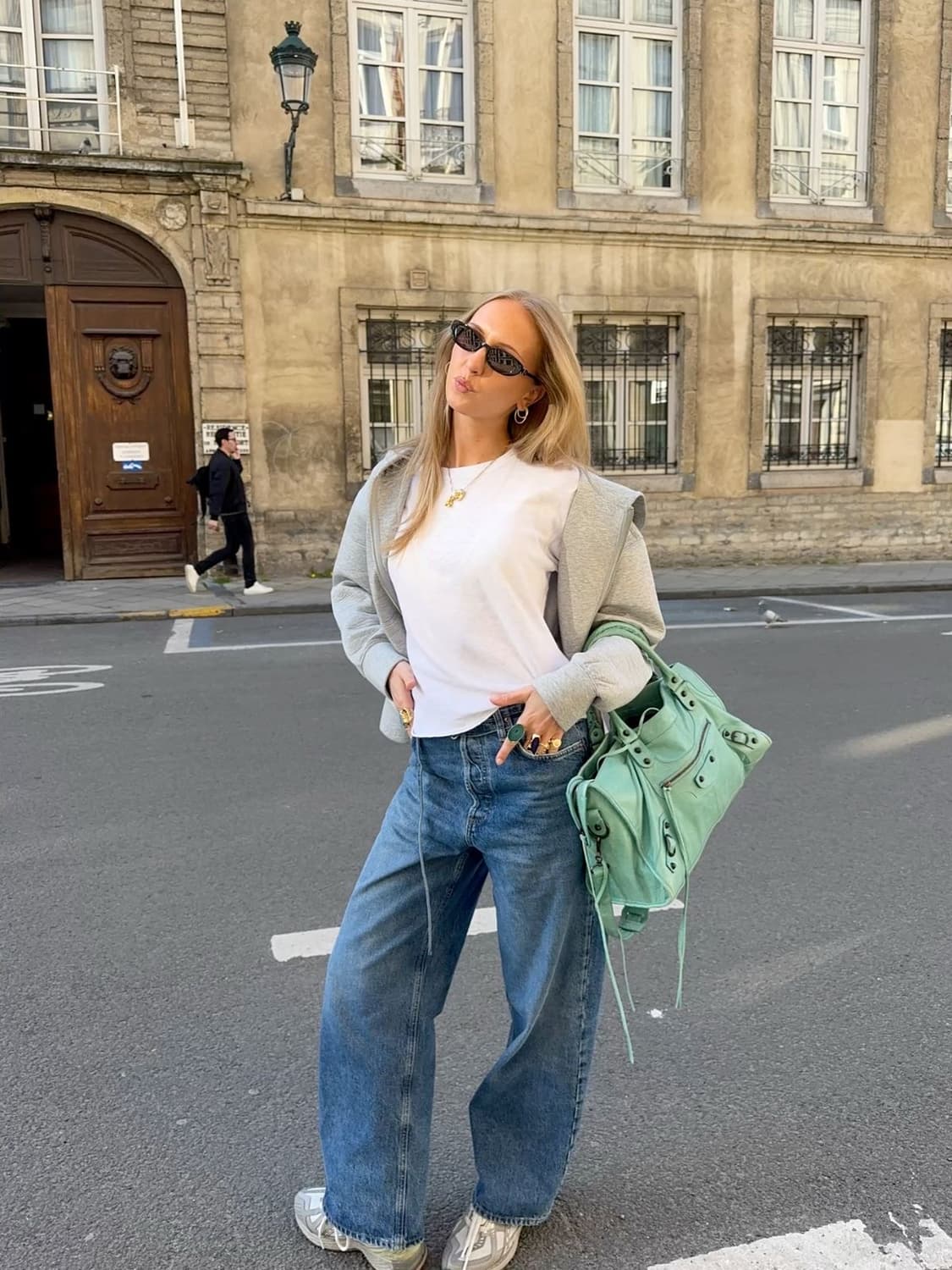 발렌시아가 클래식 모터백 네오민트 상품이미지5