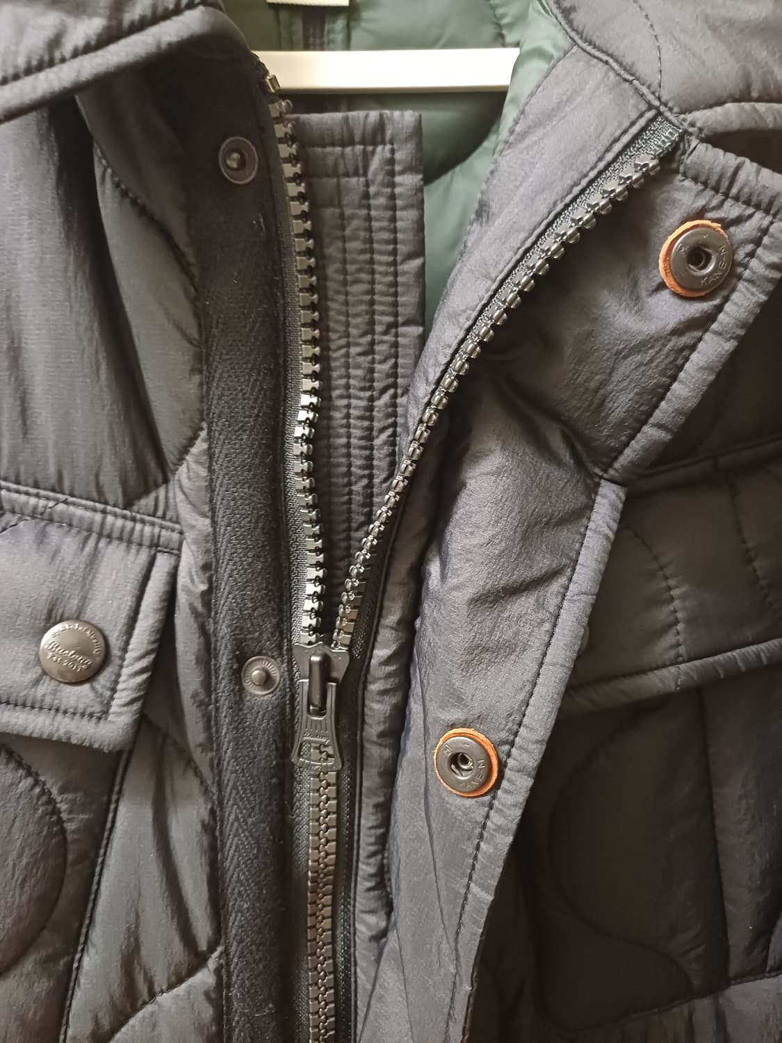 새상품 바스통 109Q 블랙 색상 L사이즈 자켓 판매합니다 상품이미지5