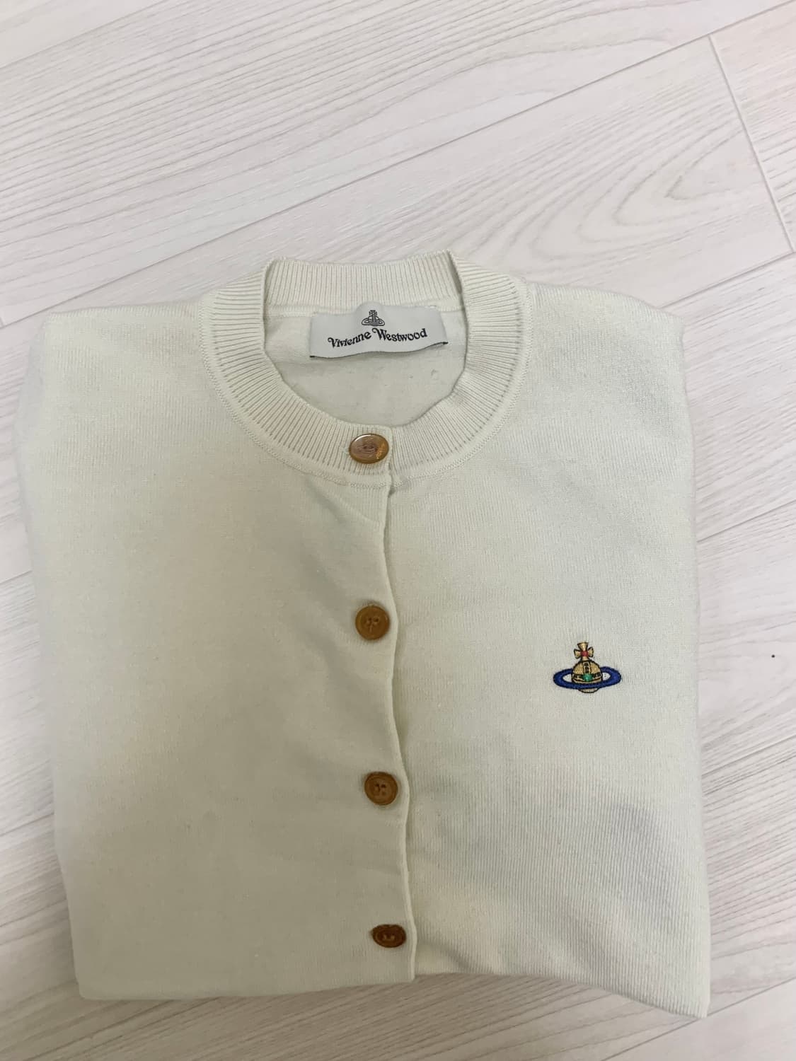 오늘만)비비안웨스트우드 가디건 아이보리 s 상품이미지3