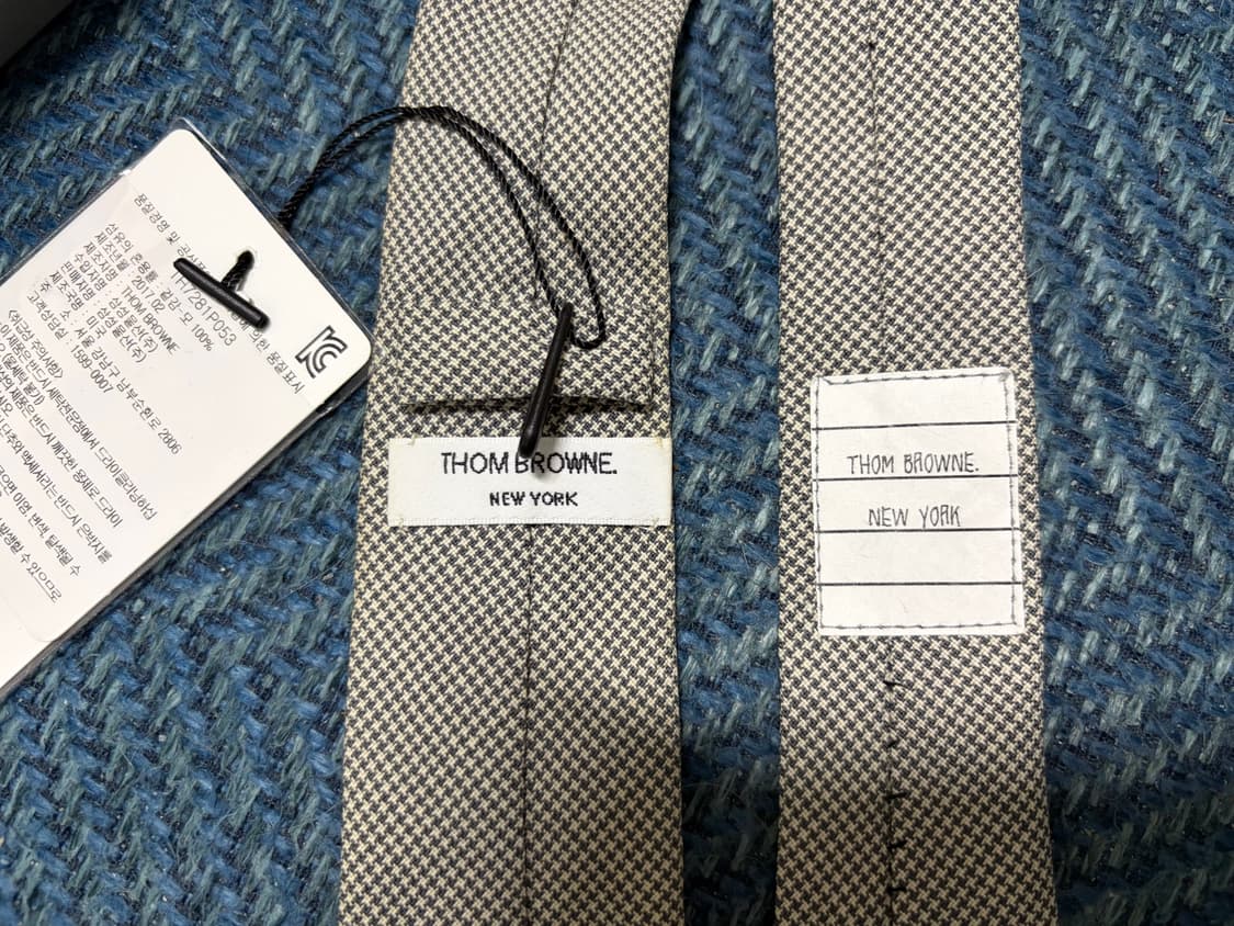 톰브라운 백화점판 그레이 타이 상품이미지3