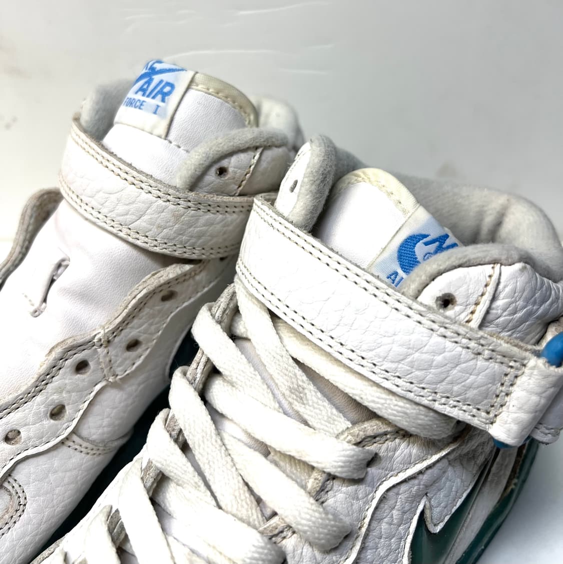 [230] 나이키 에어 포스 원 미드 하늘 완창 상품이미지3