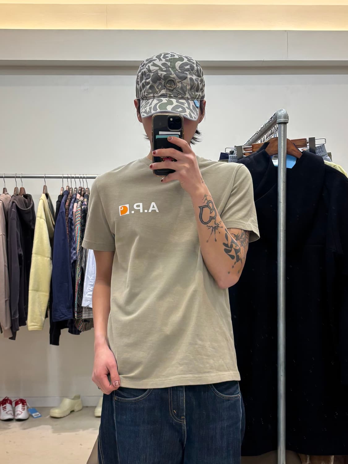 칼하트wip X 아페쎄 파이어 티셔츠 상품이미지4