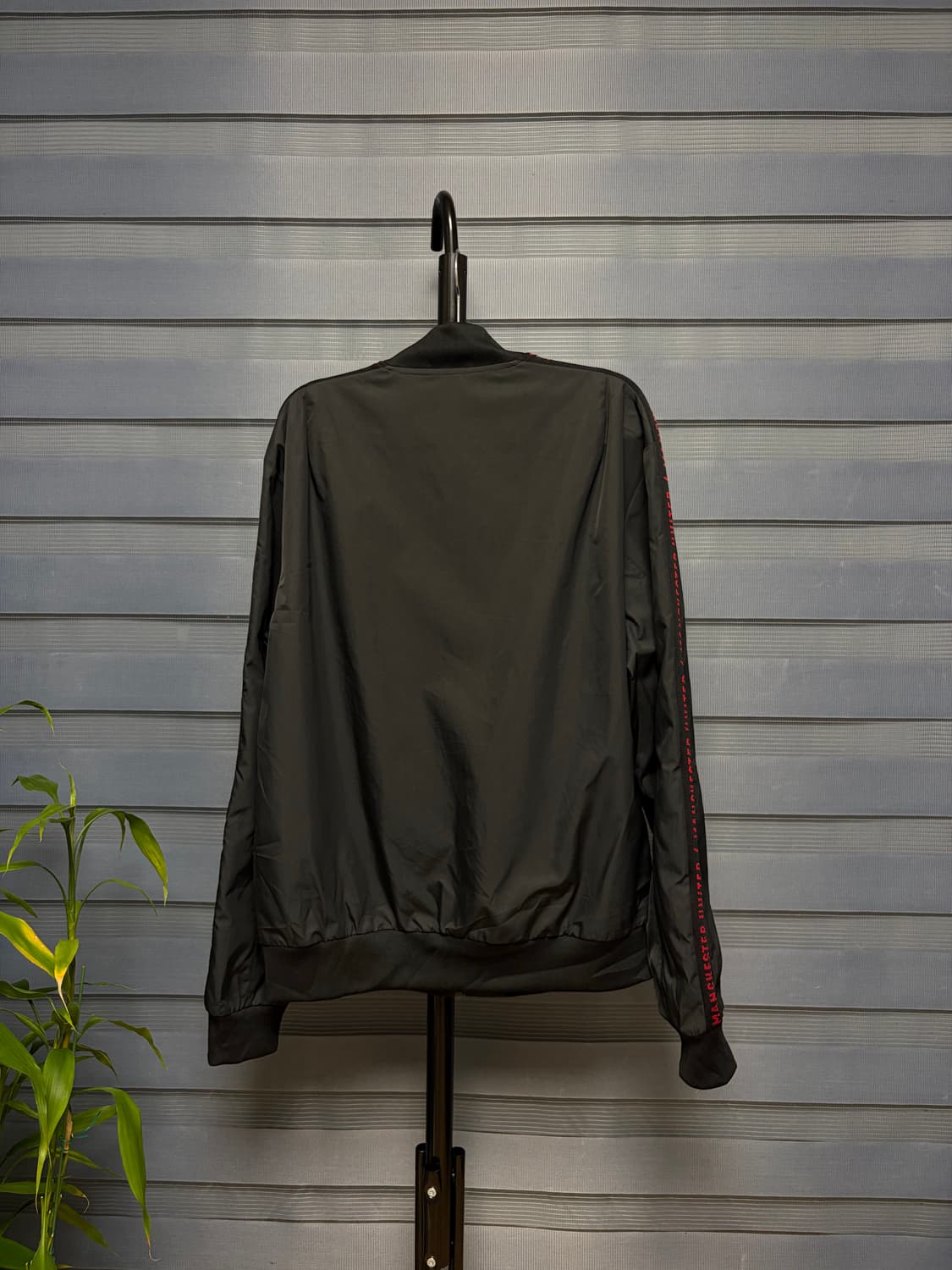 아디다스 맨체스터 유나이티드 바람막이 L 상품이미지2