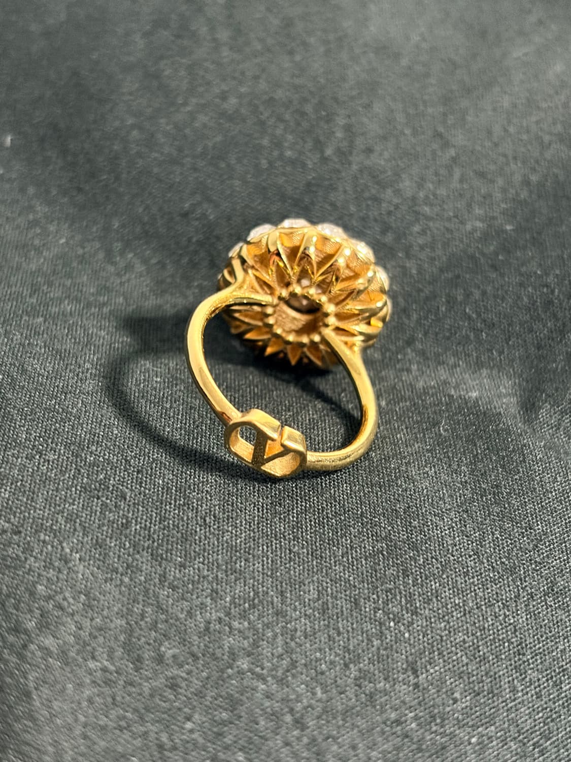 Valentino 브이로고 시그니처 메탈, 에나멜, 크리스털 링 상품이미지2