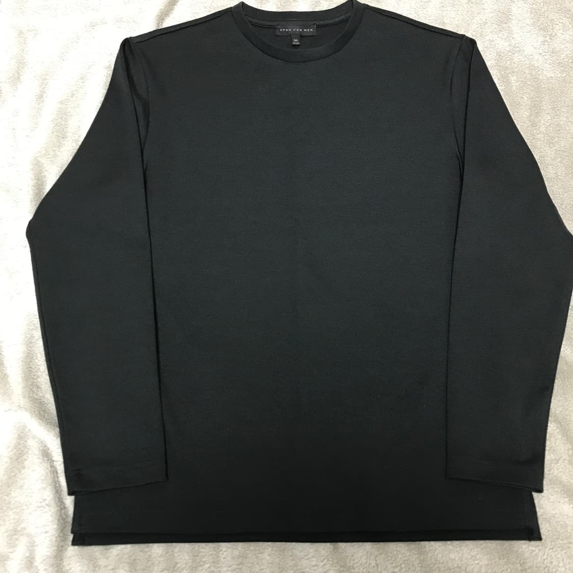 스파오 밀라노 긴팔 티셔츠 95사이즈 블랙 상품이미지2