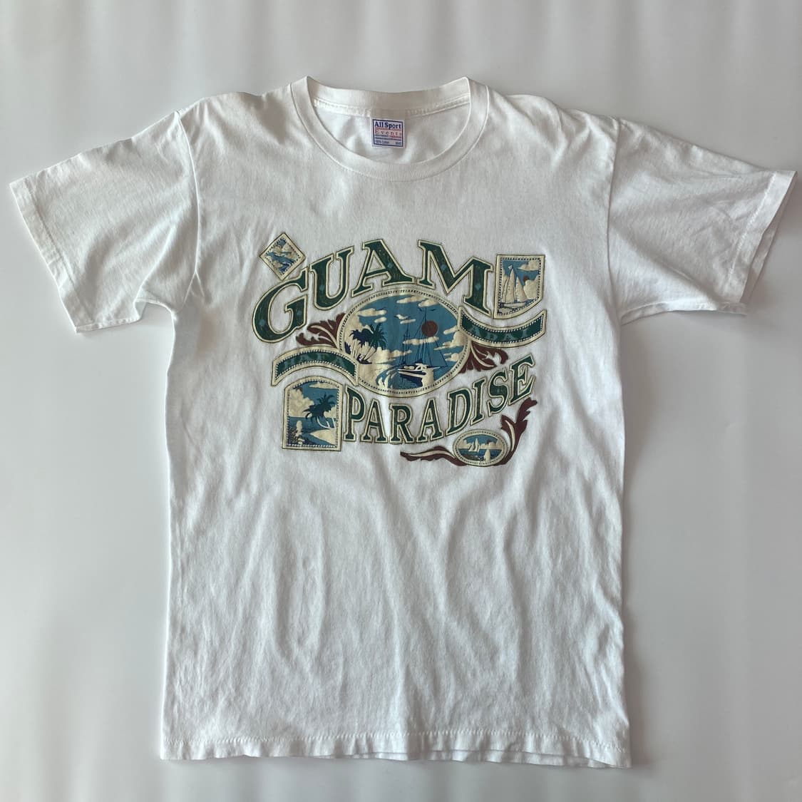 빈티지 괌 파라다이스 그래픽 화이트 티셔츠 상품이미지1