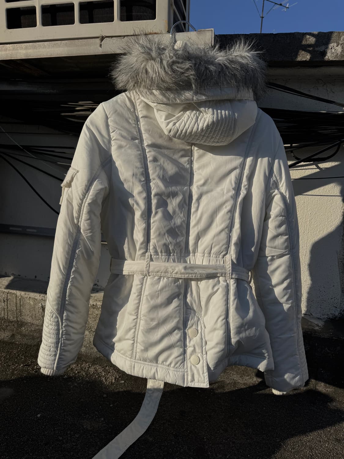 Ivory Fur-Trim Belted Puffer Jacket 상품이미지2