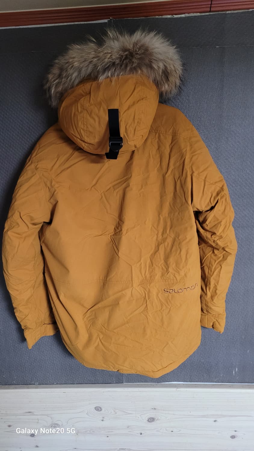 살로몬 패딩 상품이미지2