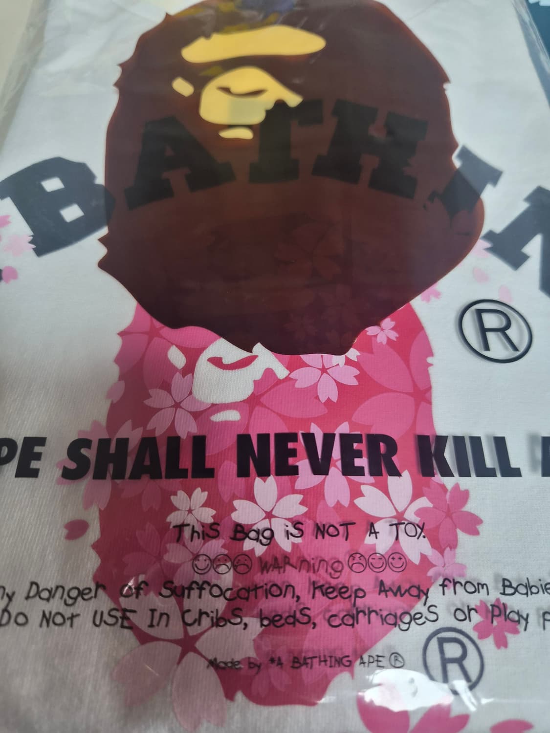 베이프 정품 S사쿠라 컬리지 반팔티 상품이미지3