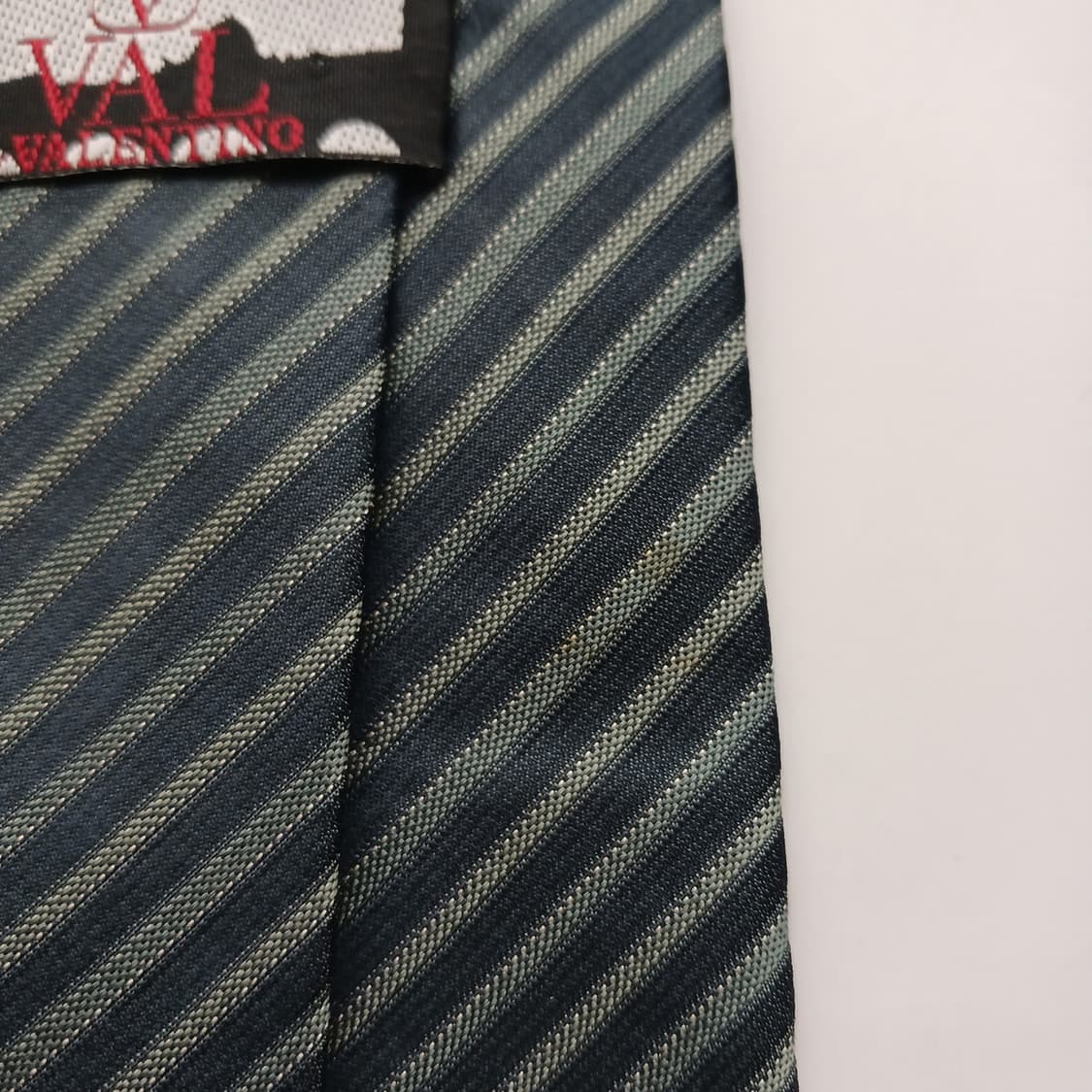 발렌티노 실크 네이비 스트라이프 넥타이 9.8cm B등급 A18608
 상품이미지10