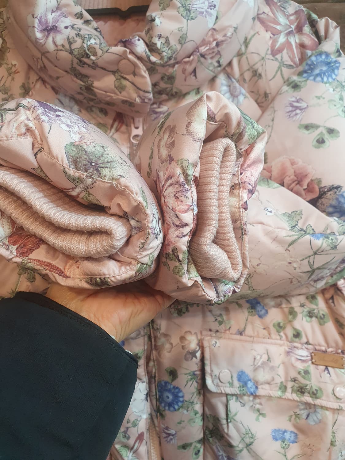 Thursday Island 꽃무늬 오리털 패딩 S 상품이미지4