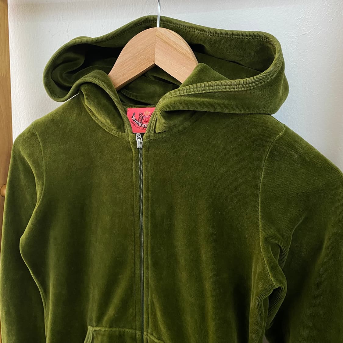 쥬시쿠티르 말차 벨벳후드집업 상품이미지3