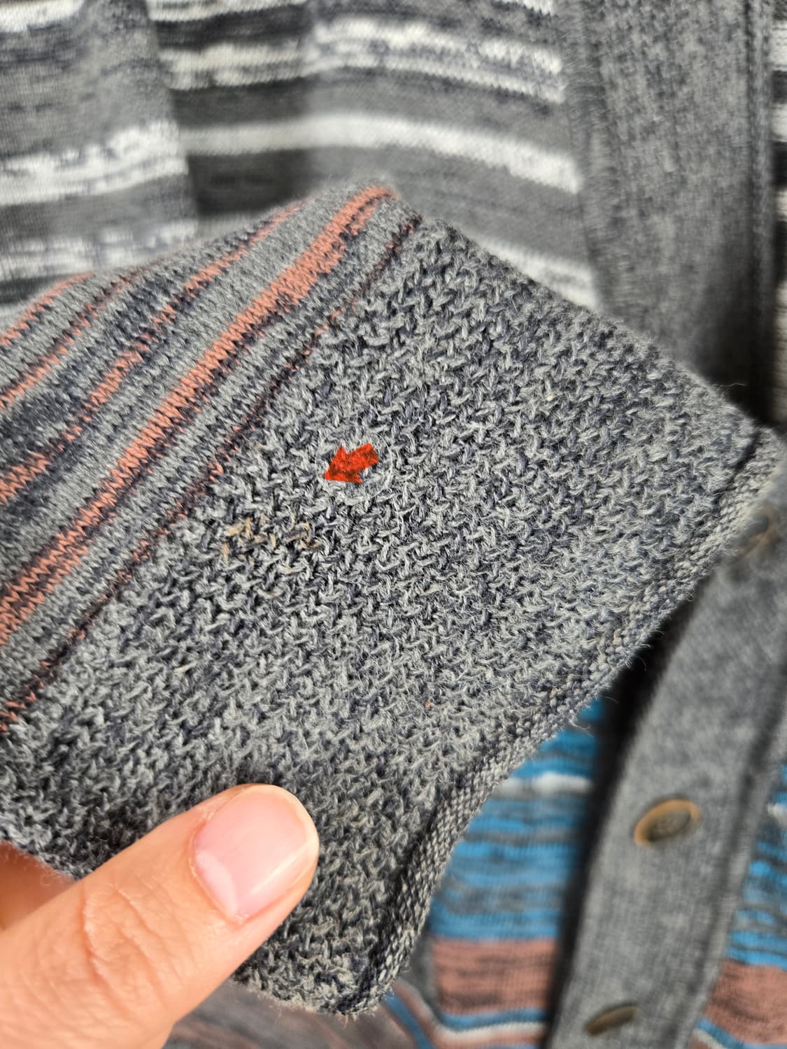 [무료배송]시리즈 100 남성 스트라이프 브이넥 긴팔 니트 가디건 상품이미지9