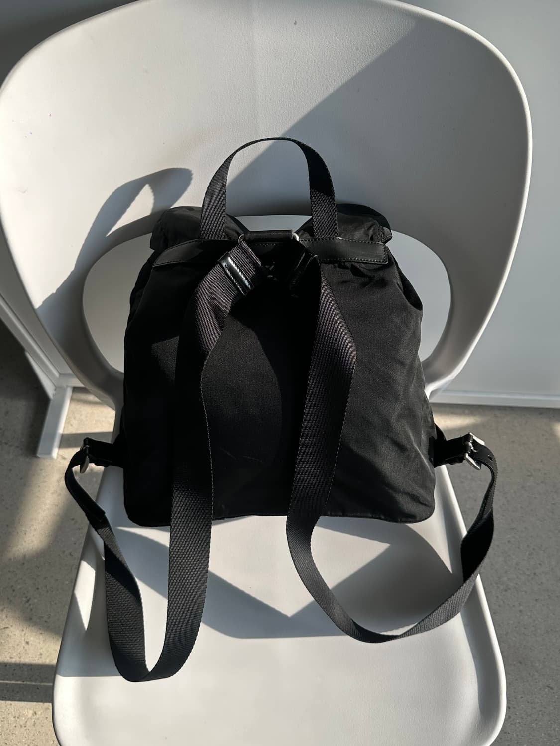 프라다 포코노 나일론 백팩 블랙 정품 상품이미지6