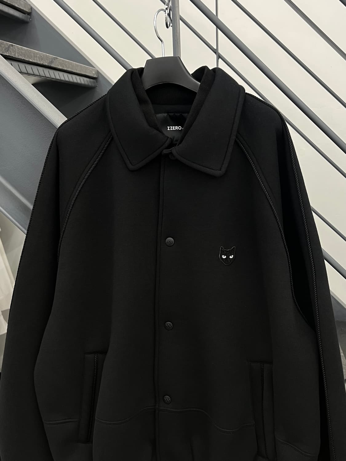 송지오 지제로 24FW 핸드 로프 바시티 자켓 상품이미지2