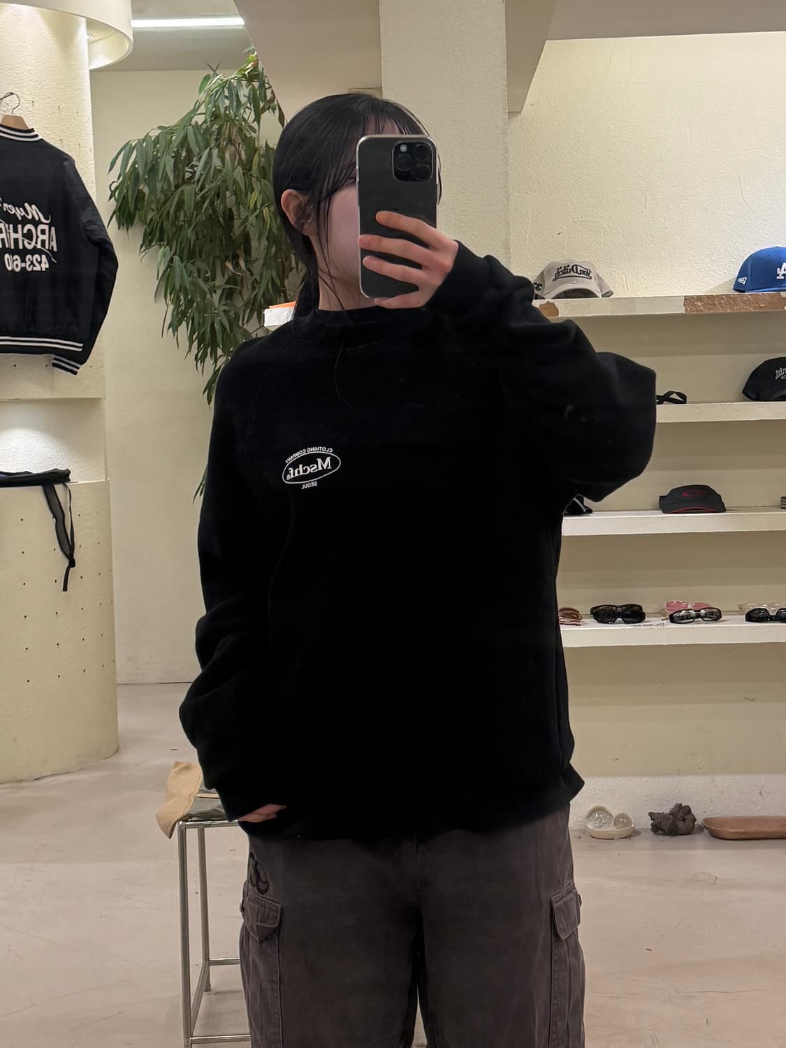 미스치프 스몰로고 블랙 맨투맨 U385 상품이미지1