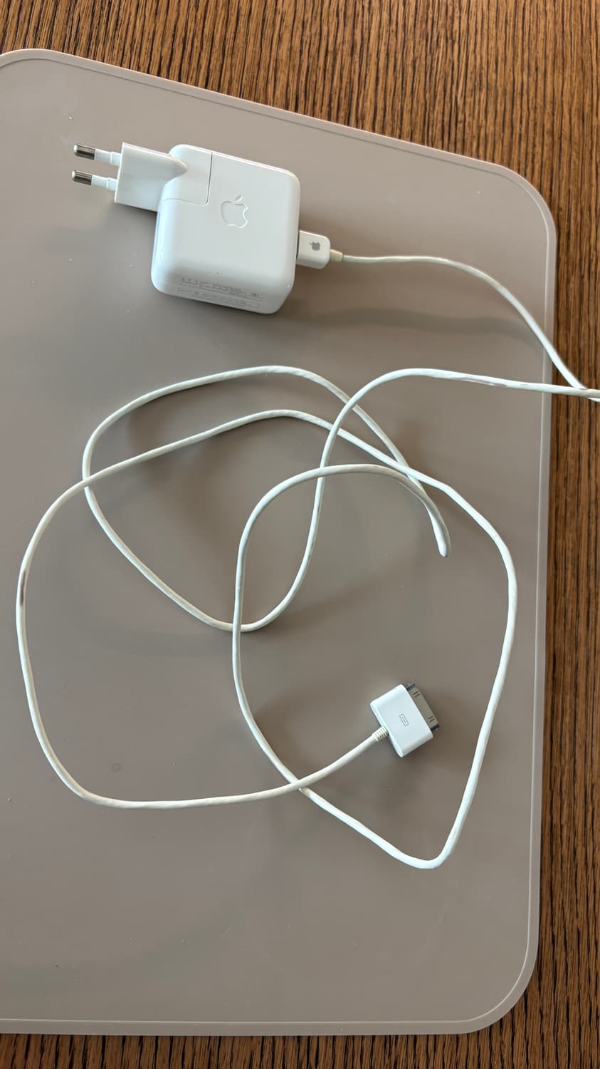 애플 30핀 정품 충전기,케이블  중고 상품이미지1