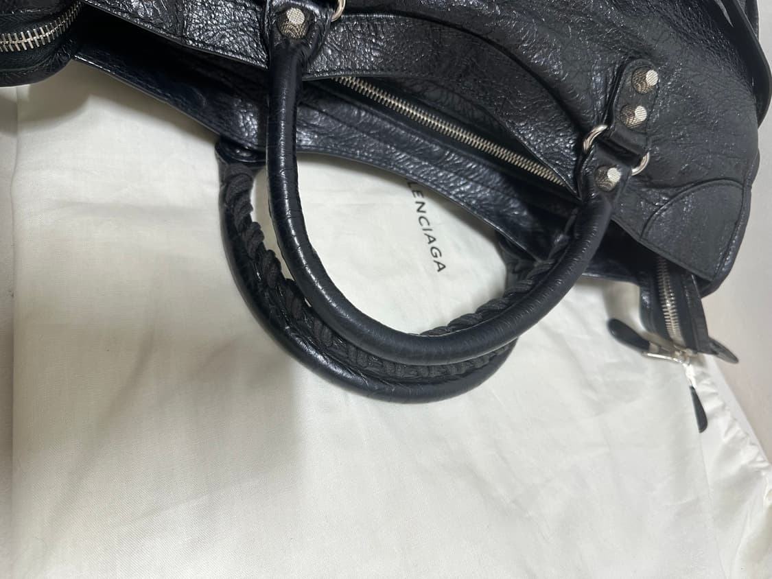 [A+ 정품] 발렌시아가 시티 모터백 미디움 블랙 상품이미지7