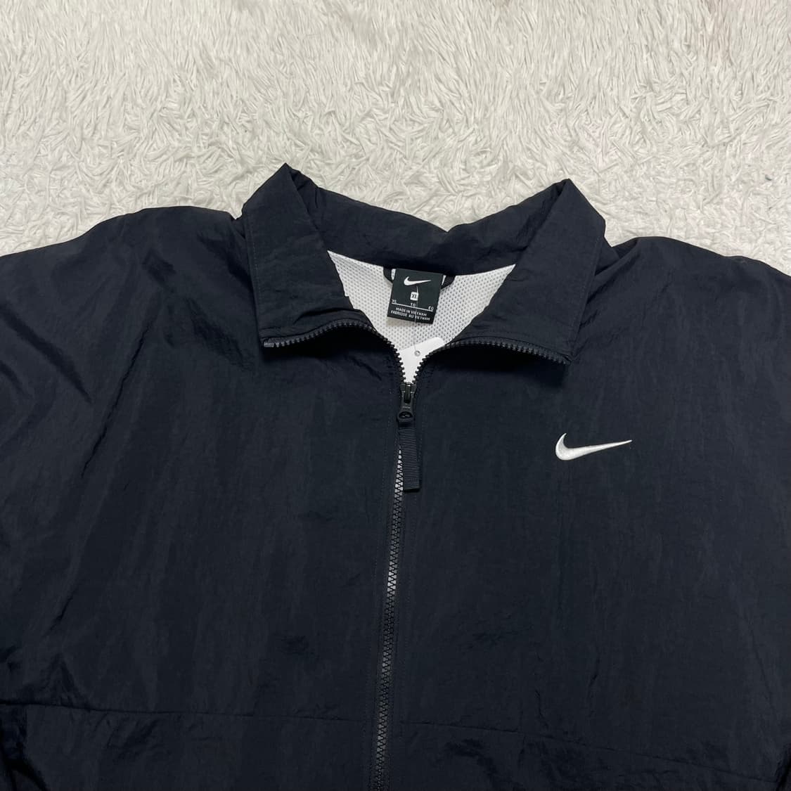 Nike black woven windbreaker 상품이미지6