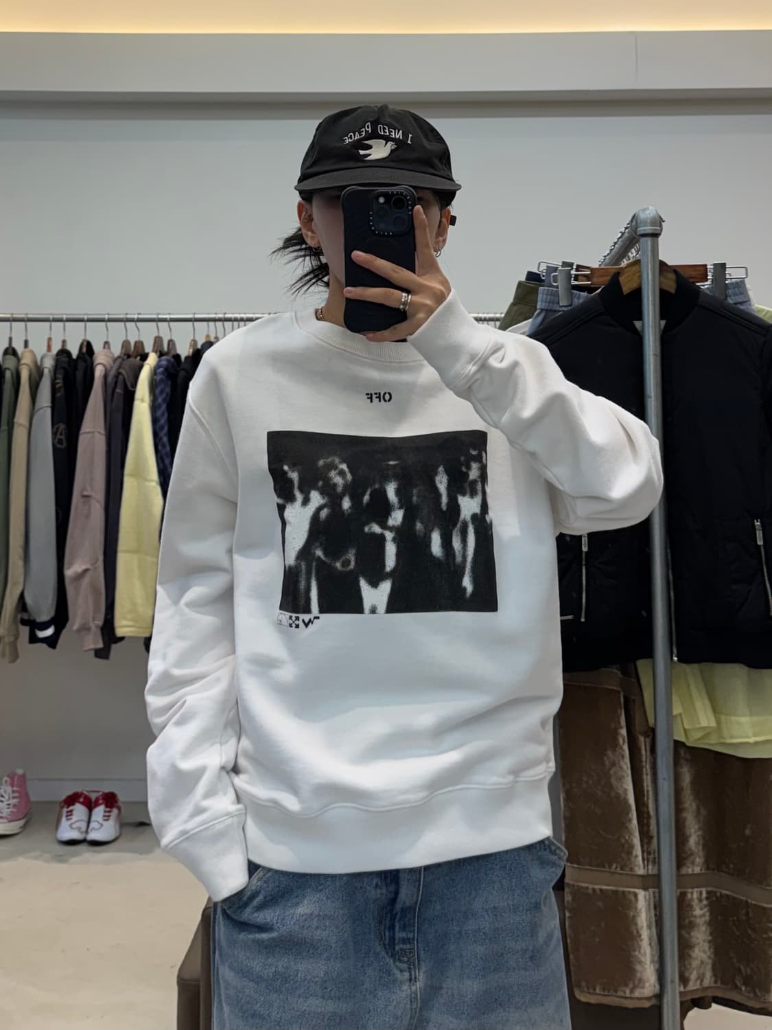 오프화이트 스프레이 페인팅 맨투맨 상품이미지5