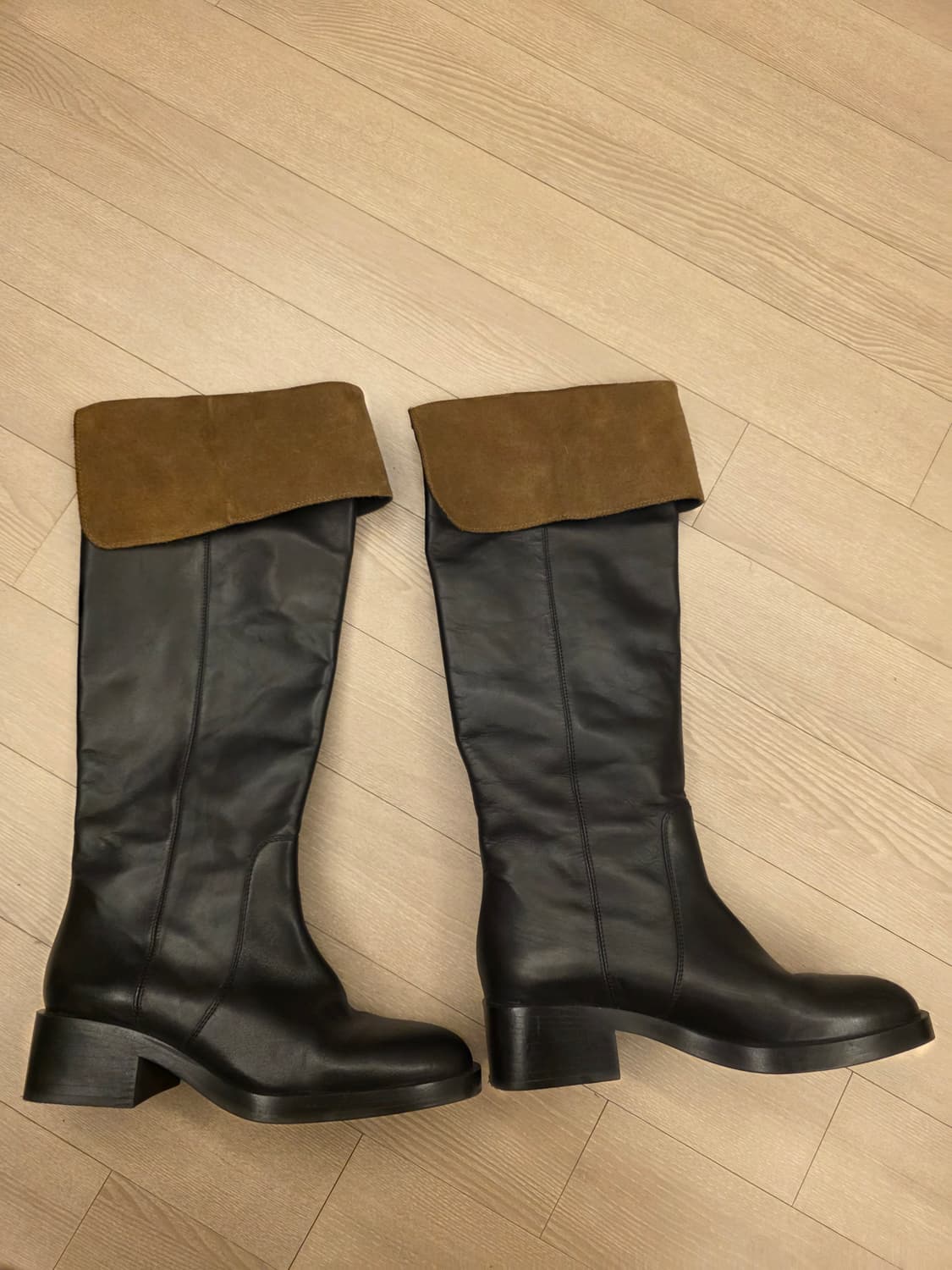 ZARA 오버니 가죽 부츠 39(250) 상품이미지2