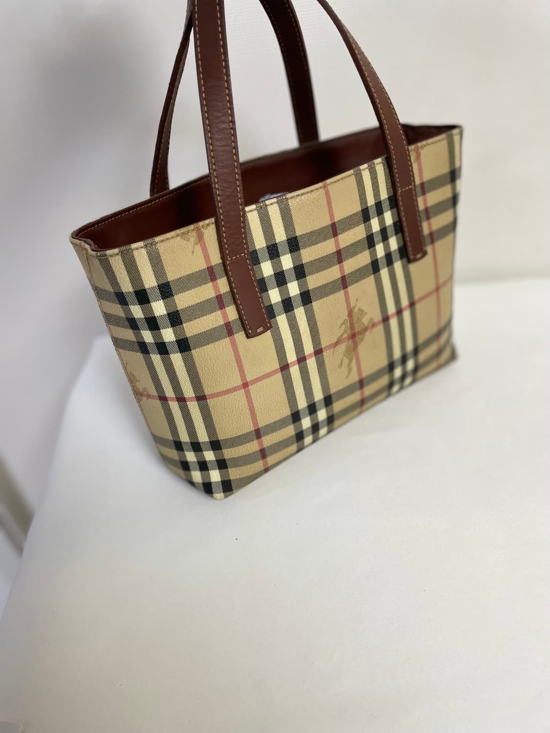 정품 버버리 미니토트백 상품이미지3