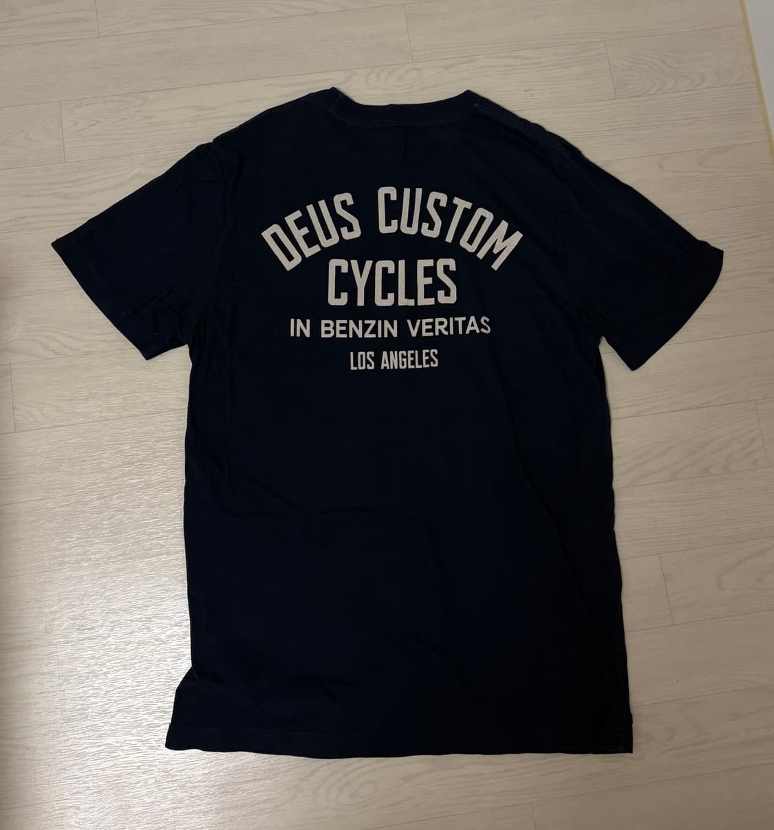 데우스 네이비 반팔티 상품이미지4