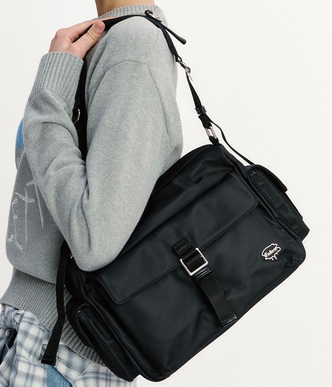 팔렛 클래스프 숄더백 블랙 상품이미지2