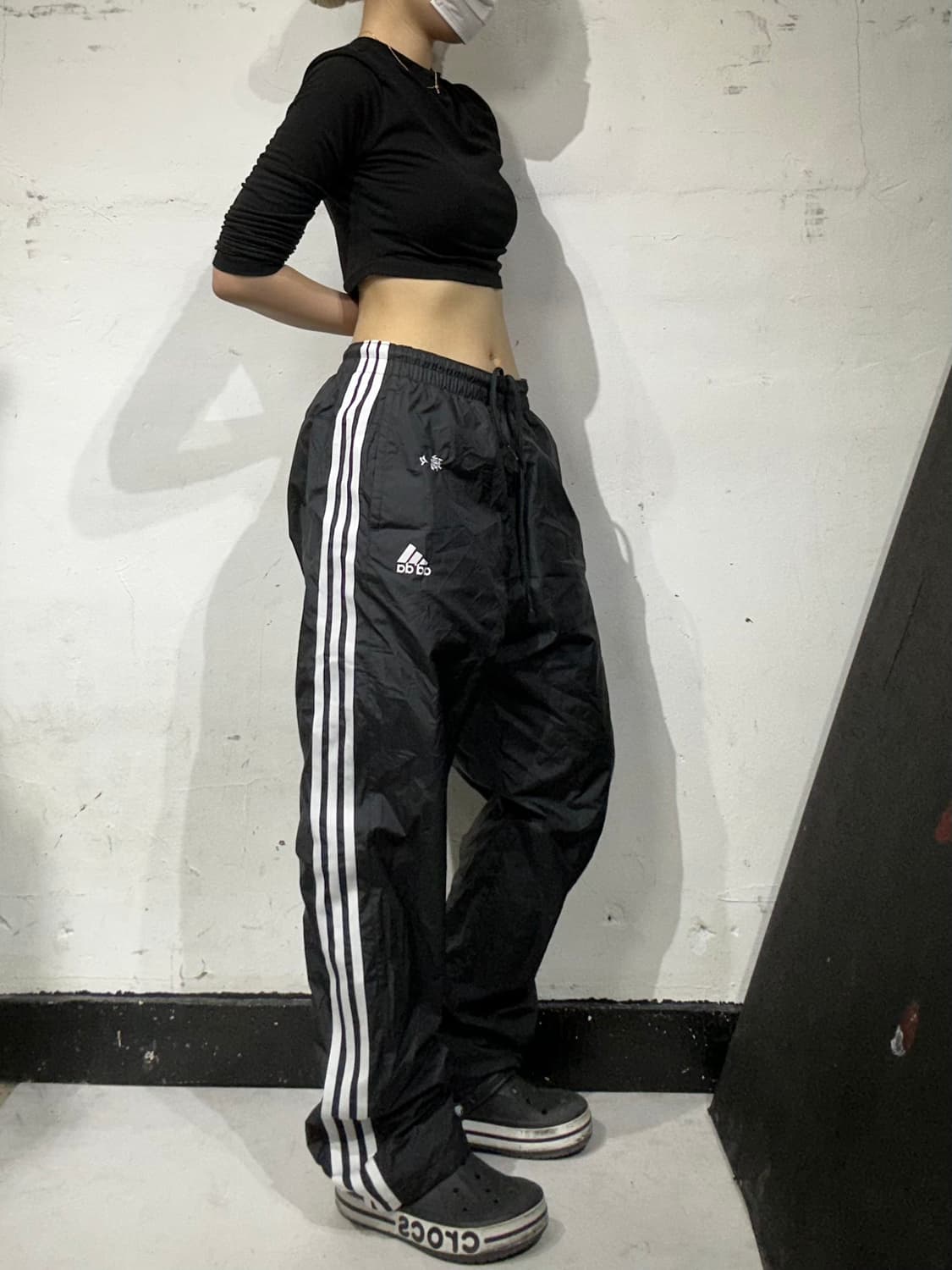 아디다스 블랙 화이트 삼선 트레이닝 와이드 트랙 팬츠 L 상품이미지1