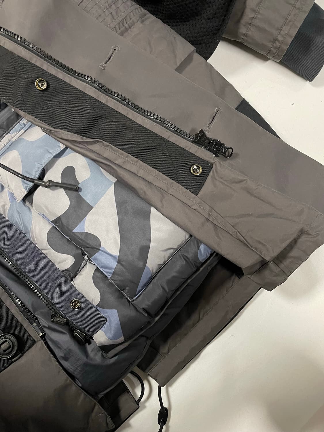 뉴발란스 카메라맨 프로 구스다운 패딩 상품이미지7