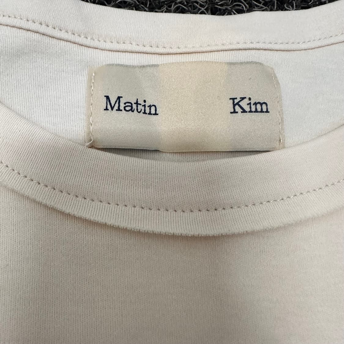 마뗑킴 여성 크롭 반팔 티셔츠 아이보리 상품이미지3