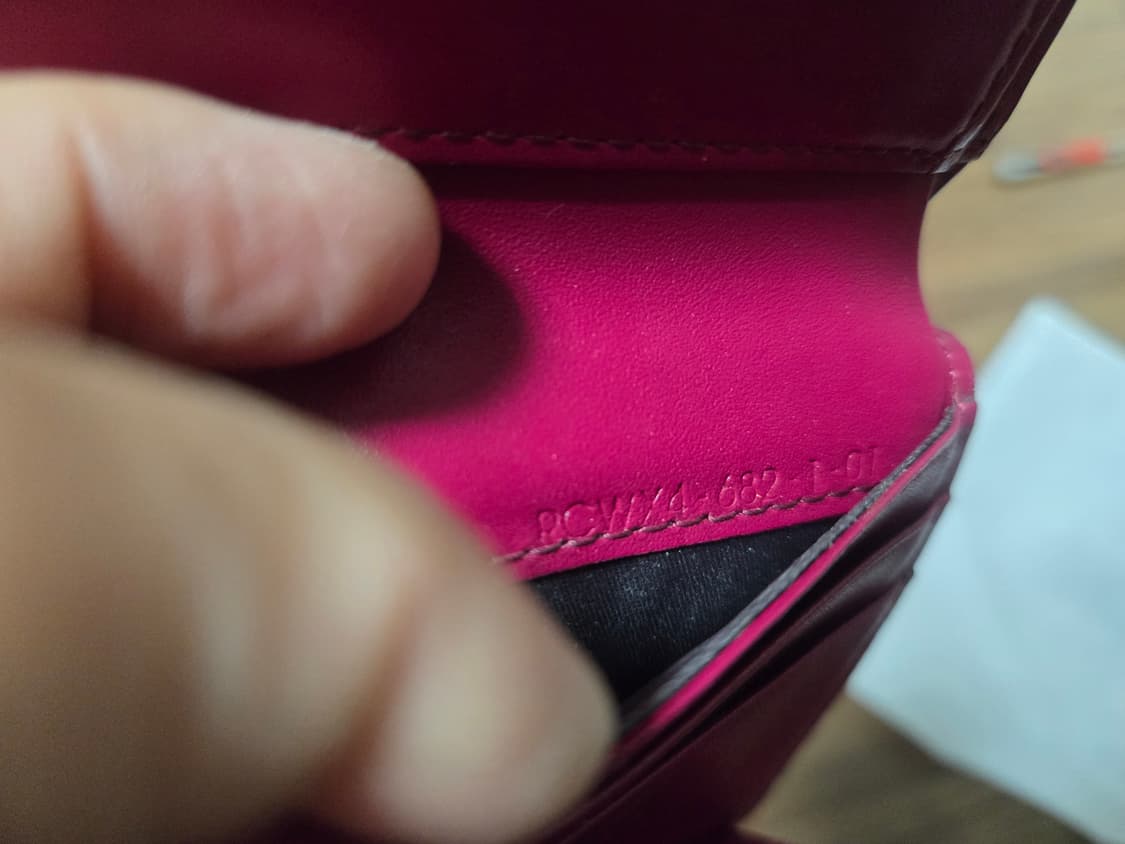 쿠론 핫핑크색 반지갑 [정품 미사용 새상품] 상품이미지7