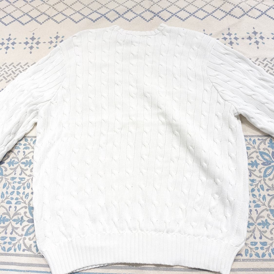 폴로랄프로렌 화이트 네이비포니 케이블 꽈배기 패턴 코튼 라운드넥 니트 상품이미지9