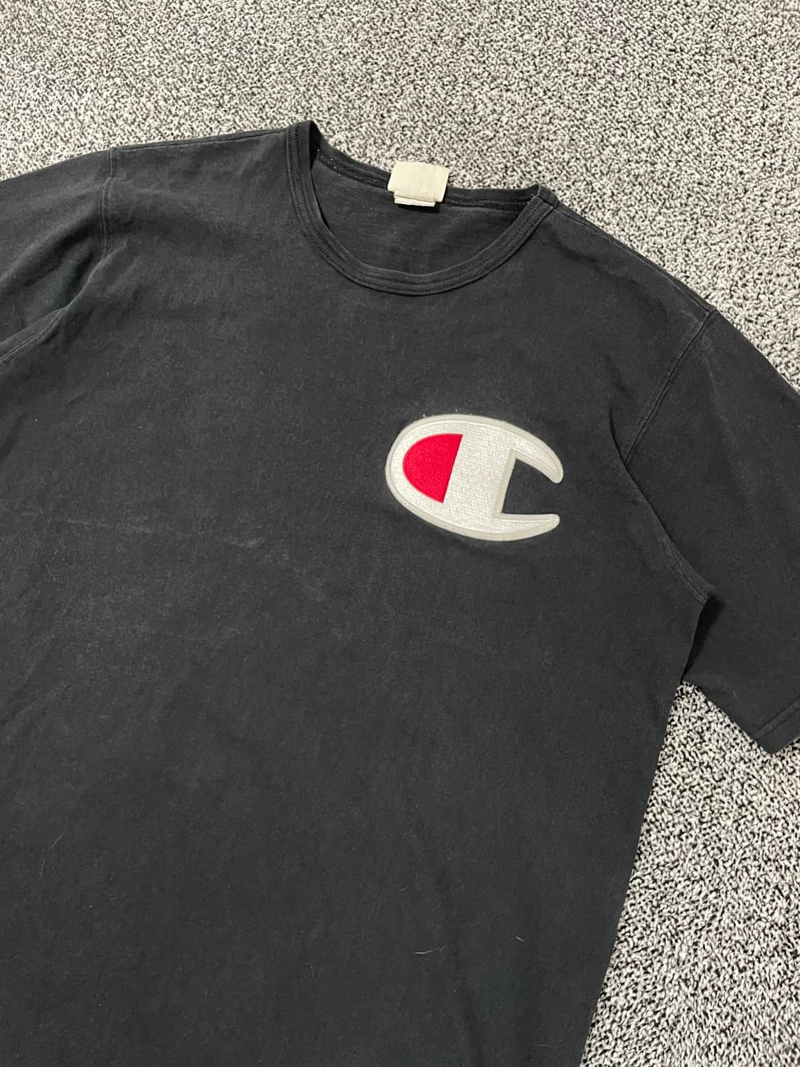 빈티지9. 챔피온 클래식 자수 빅c로고 반팔 티셔츠 반팔티 블랙 상품이미지2