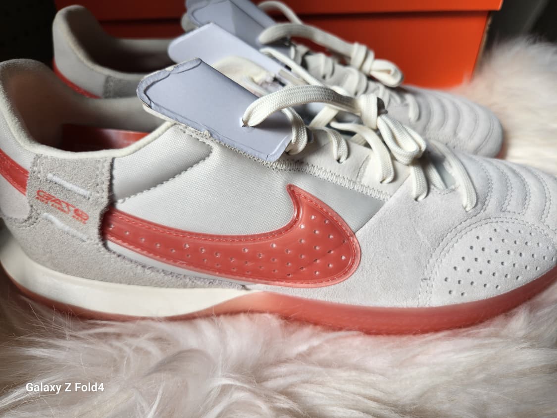 나이키 스트리트 가토 풋살화 270mm 새상품 판매합니다. 상품이미지5