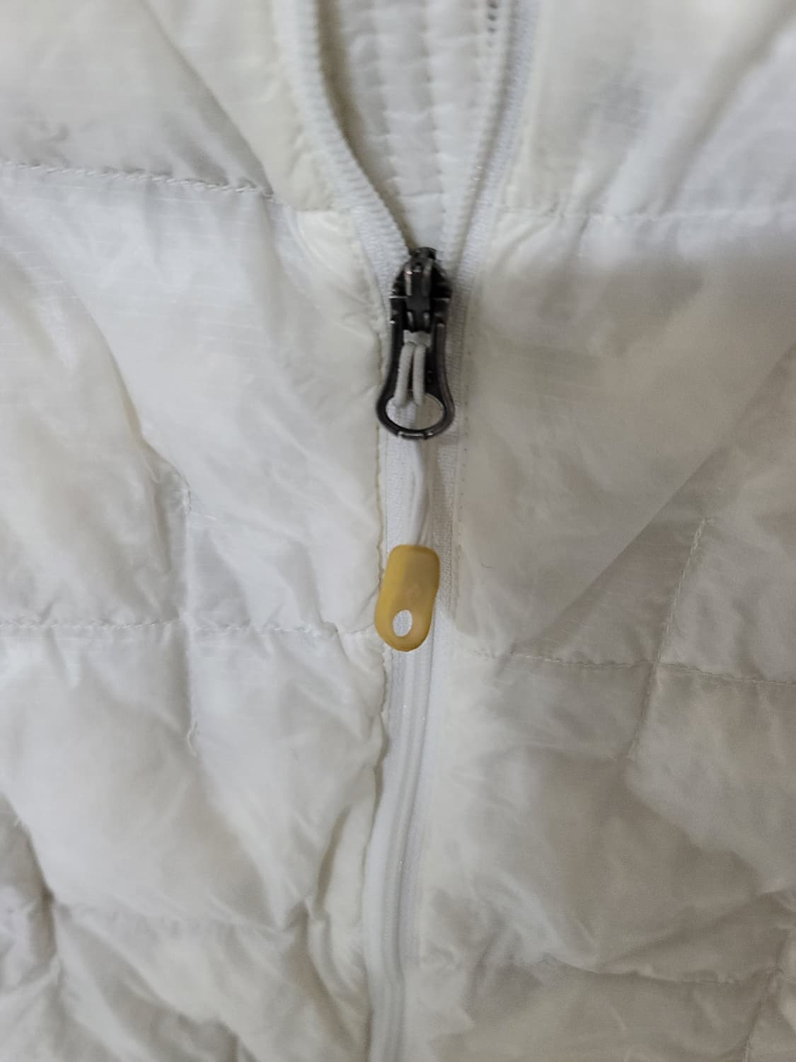 플라즈마 1000 경량패딩 아이보리 105사이즈 상태극상
 상품이미지6