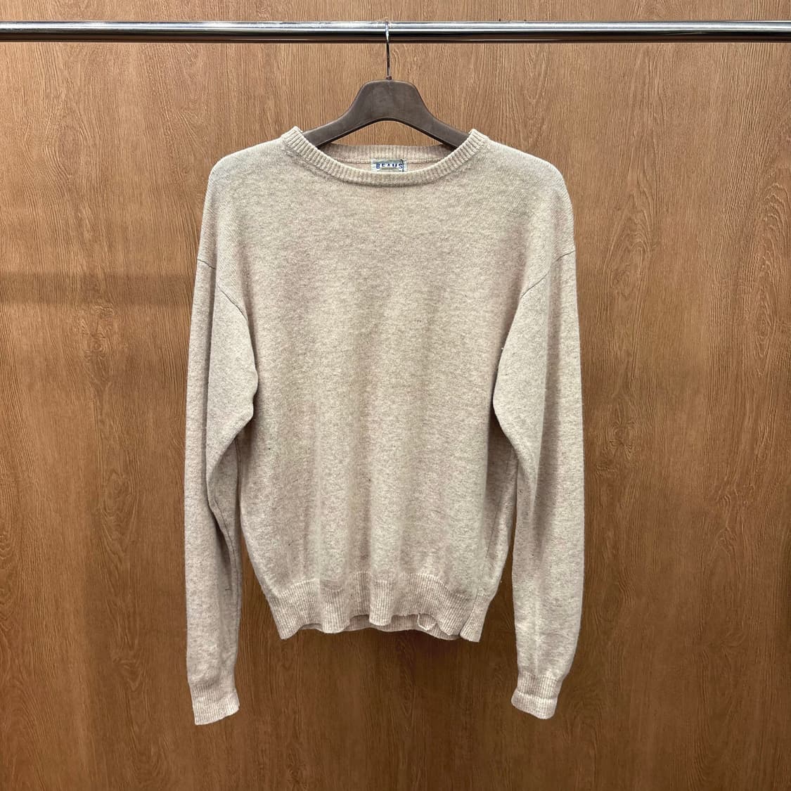 빔즈 라운드넥 코튼 긴팔 니트 무지 디테일 루즈핏 베이지 상품이미지2