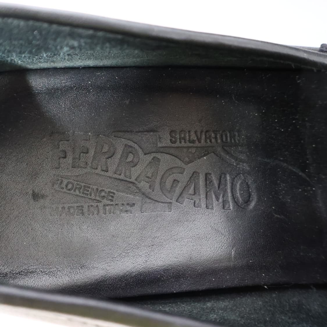 페라가모 금장 간치니 남성 로퍼 구두 6.5/250 상품이미지9