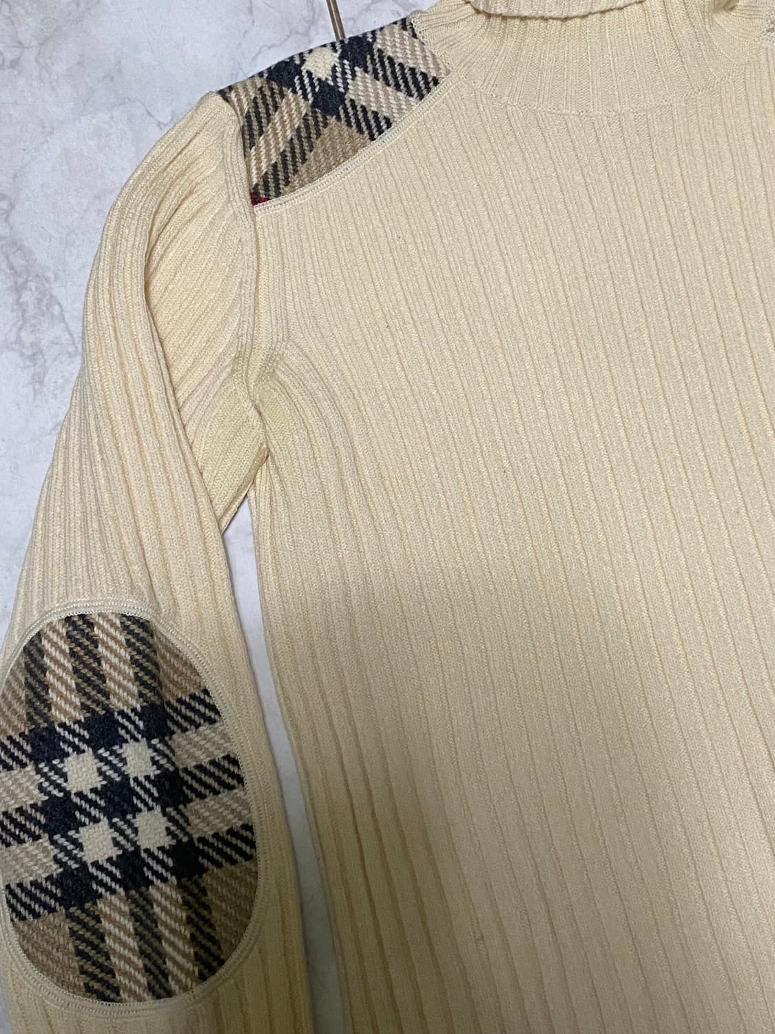 버버리 목폴라 티셔츠 여성 95 상품이미지3