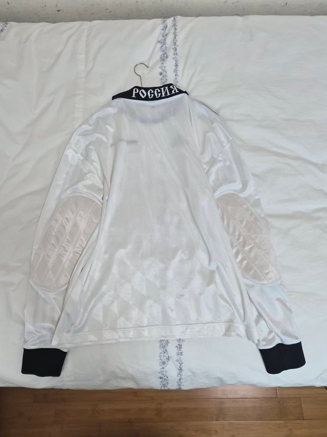 [S] 고샤루브친스키x아디다스 풋볼져지 화이트 상품이미지6