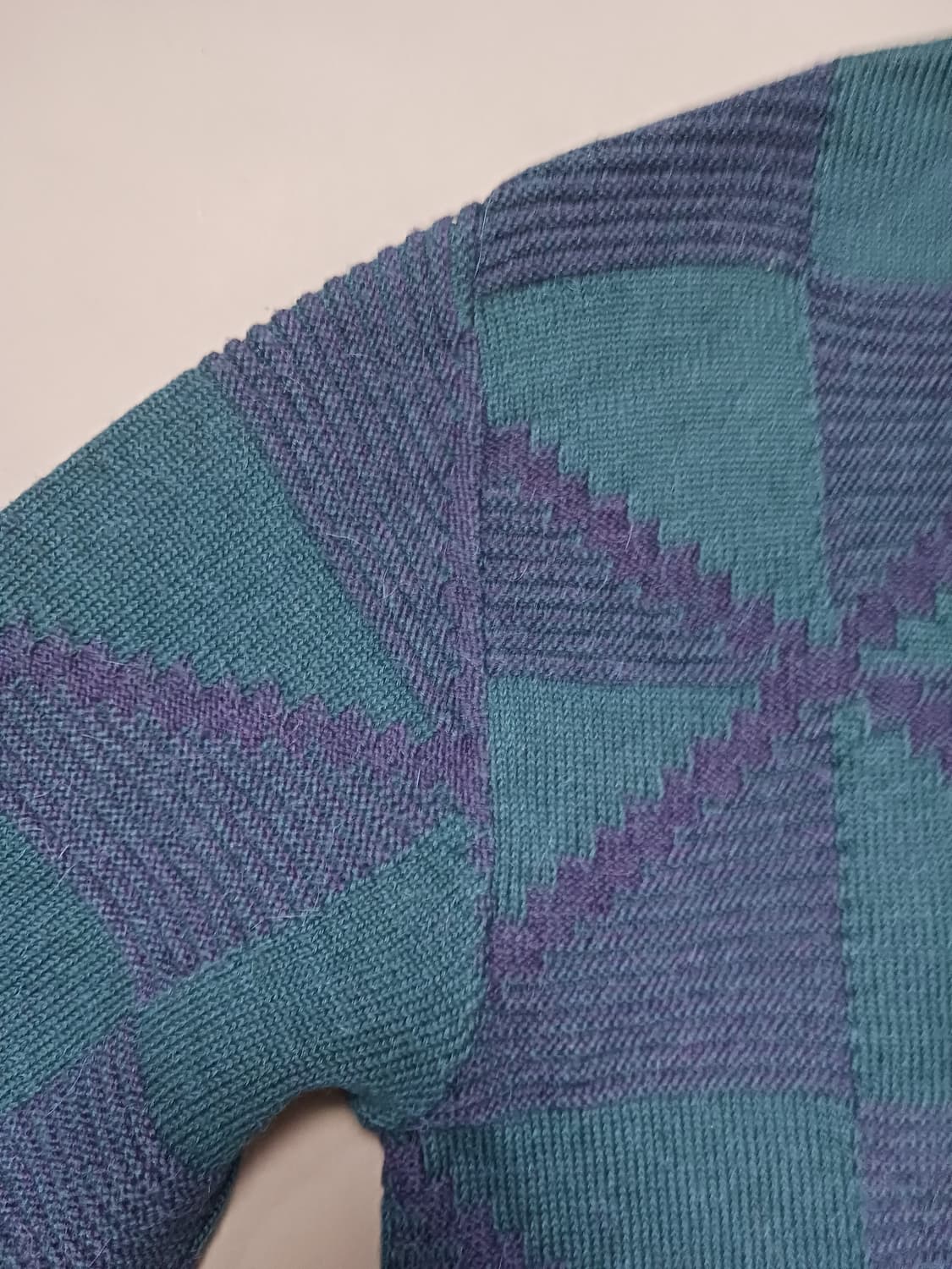 [100] ASTRA 아스트라 울 100% 패턴 니트 스웨터 상품이미지7