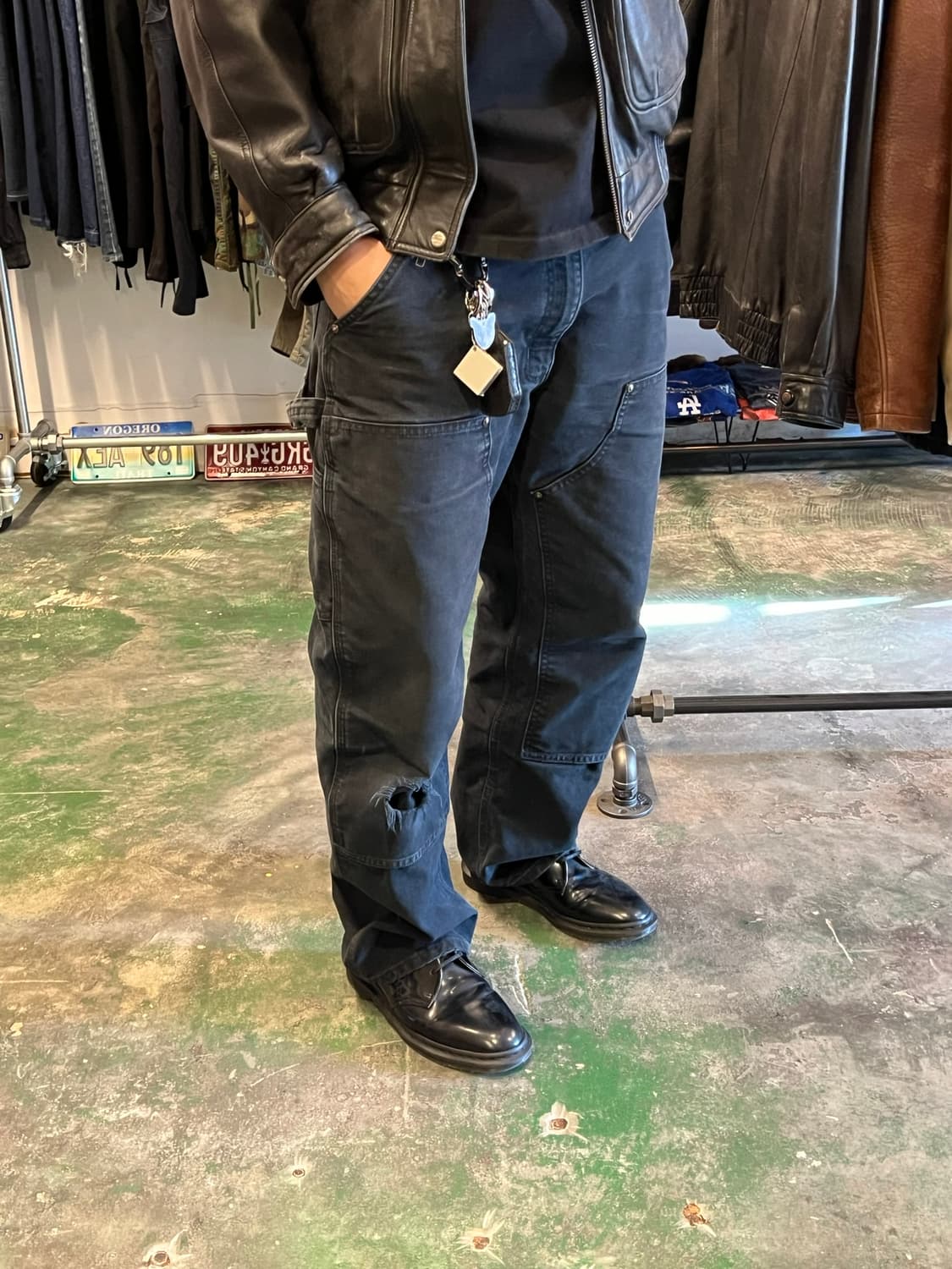 [36x30] 칼하트 더블니 워크팬츠 B136 빈티지 페이드 블랙 상품이미지2