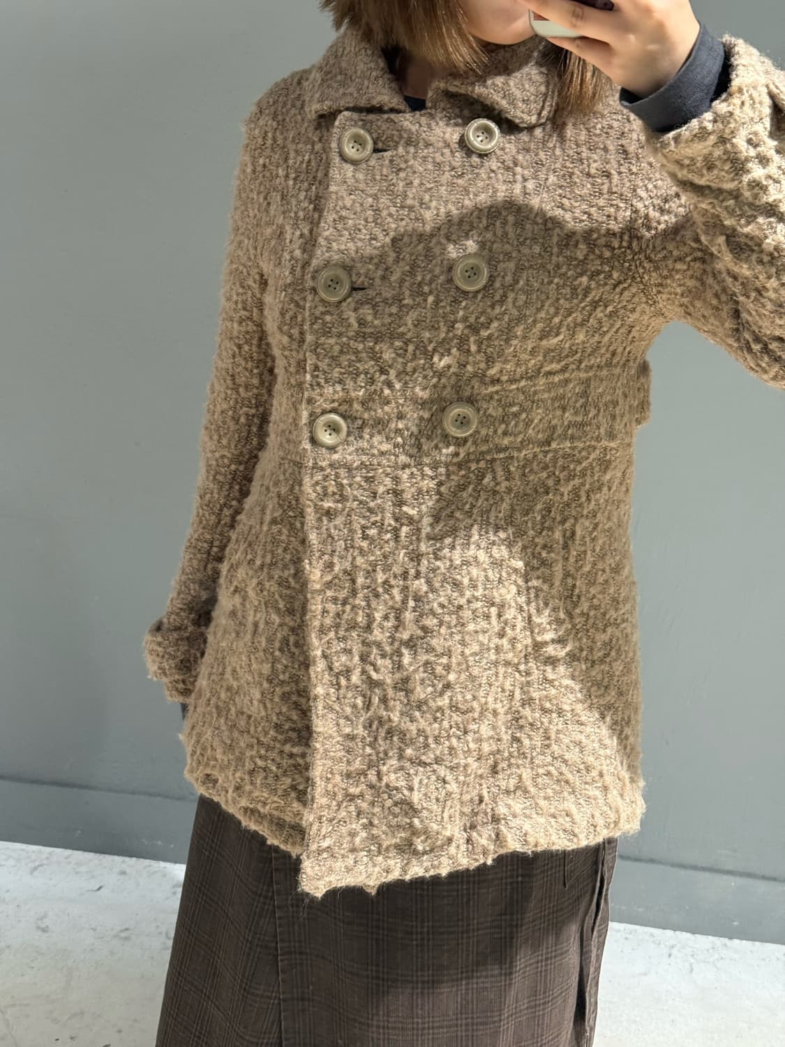 Fluffy double button point coat 상품이미지4