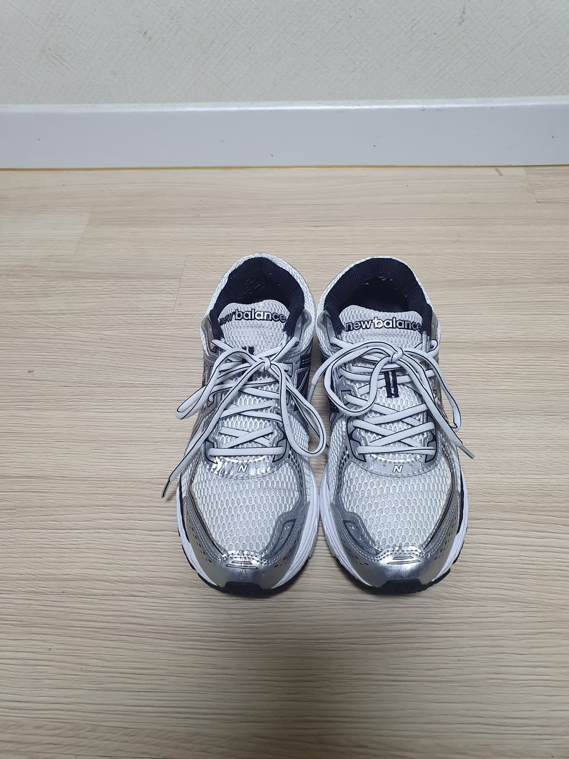 뉴발란스 860 V2 운동화 실버 블랙 270 상품이미지3