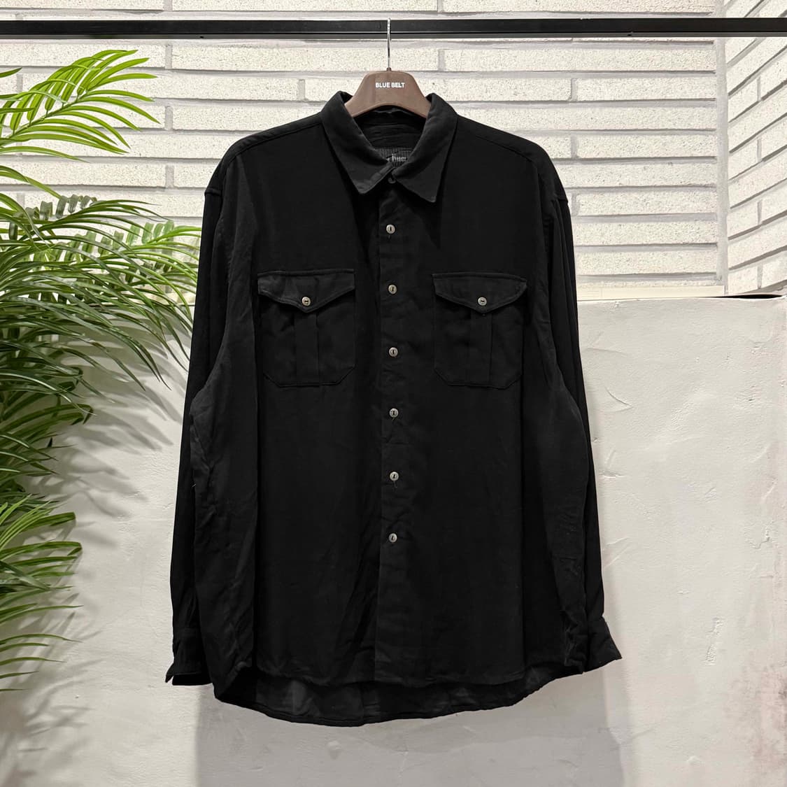 EURO VINTAGE 캐주얼 스웨이드셔츠 투포켓 메탈버튼 디테일 블랙 상품이미지2