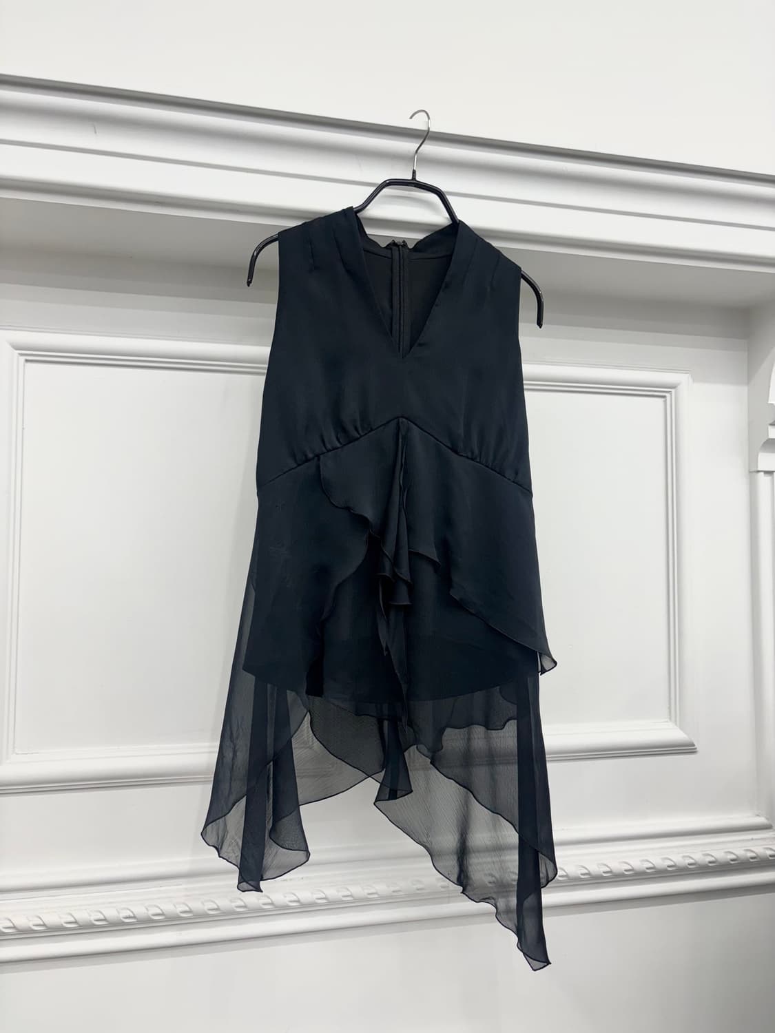 Asymmetric Ruffle Halter Blouse 상품이미지4