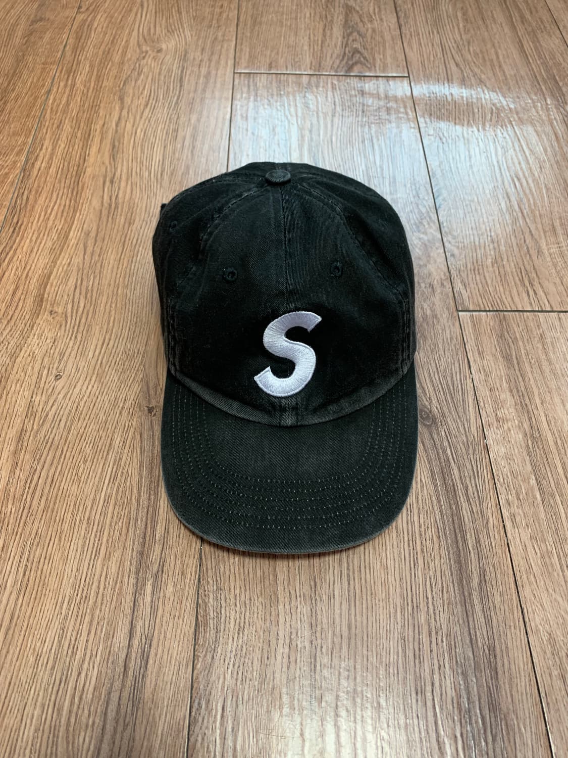 슈프림 피그먼트 코티드 s로고 6-패널 블랙 상품이미지2